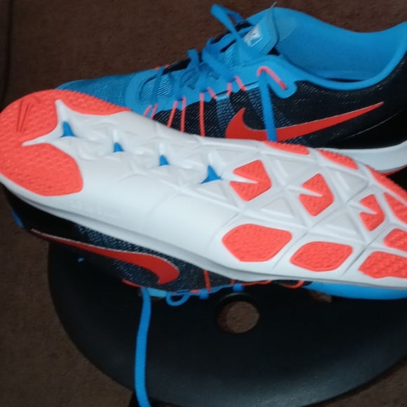 New nikes - Picture 4 of 7